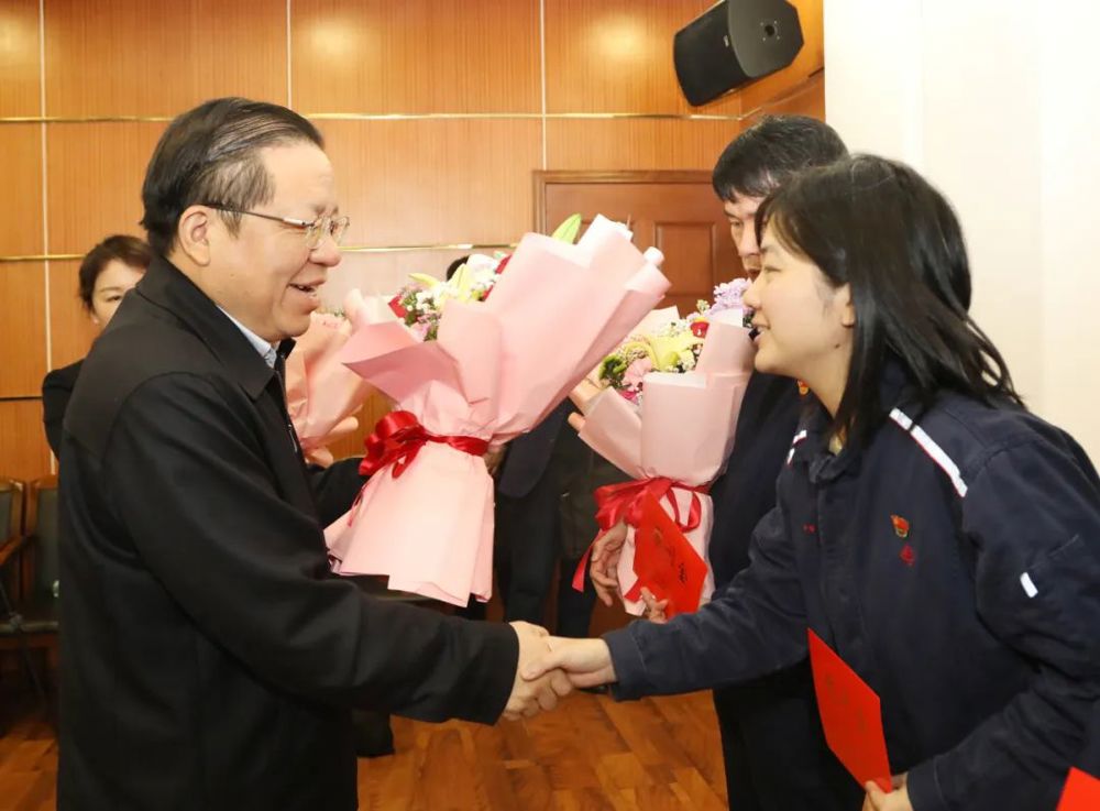 秦如培到柳钢调研慰问2