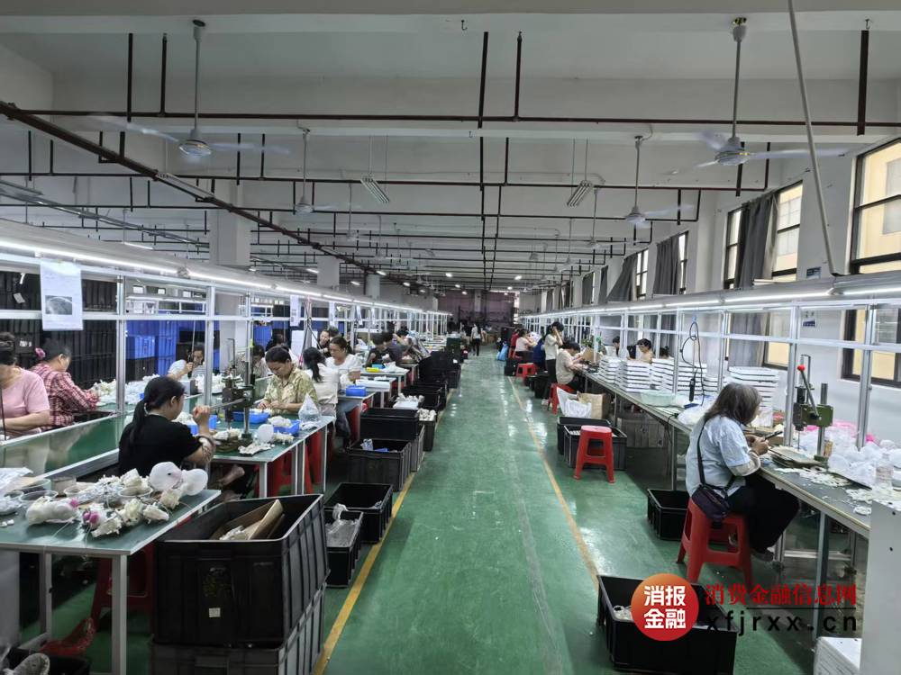 玉商回归带动了产业回归，创造出更多“家门口”就业岗位。