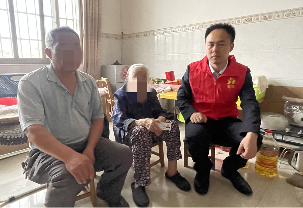 金融服务无小事，上门服务暖人心