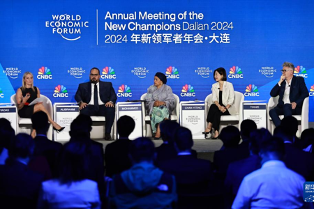 财经聚焦｜人工智能·绿色转型·开放合作——2024夏季达沃斯论坛观察