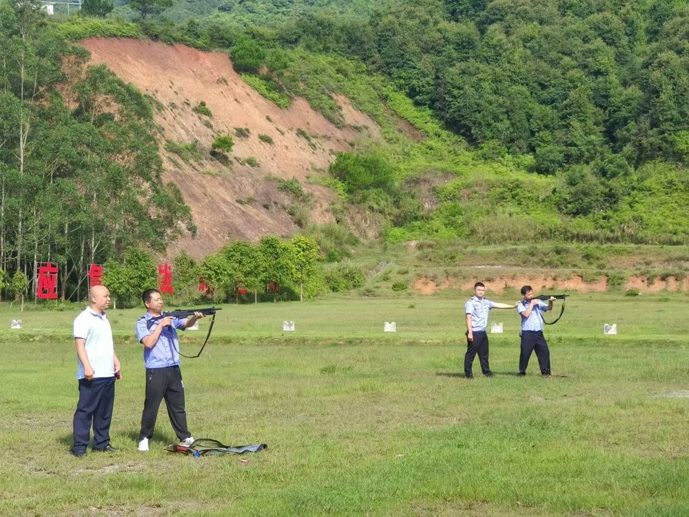 射击训练现场