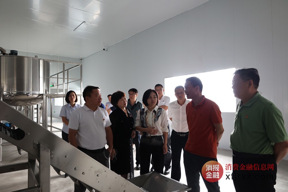 6.参观边贸落地加工企业