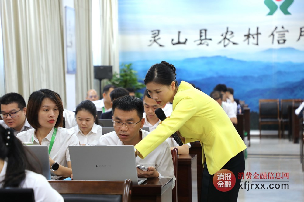 3.1现场指导参训人员操作
