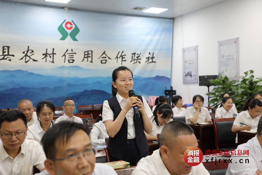 4.1授课现场学员踊跃回答问题