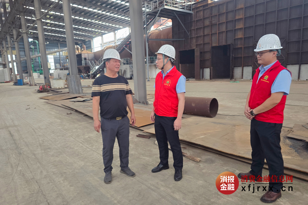 桂平联社金融专业深入企业做贷后检查2