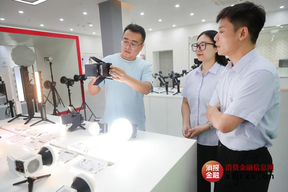 农行桂林分行为网络经济热火添柴加薪- (6)